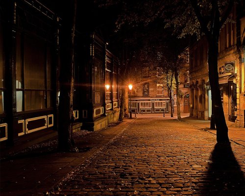 Colonial architecture and quiet streets in Toluca during a fresh morning
